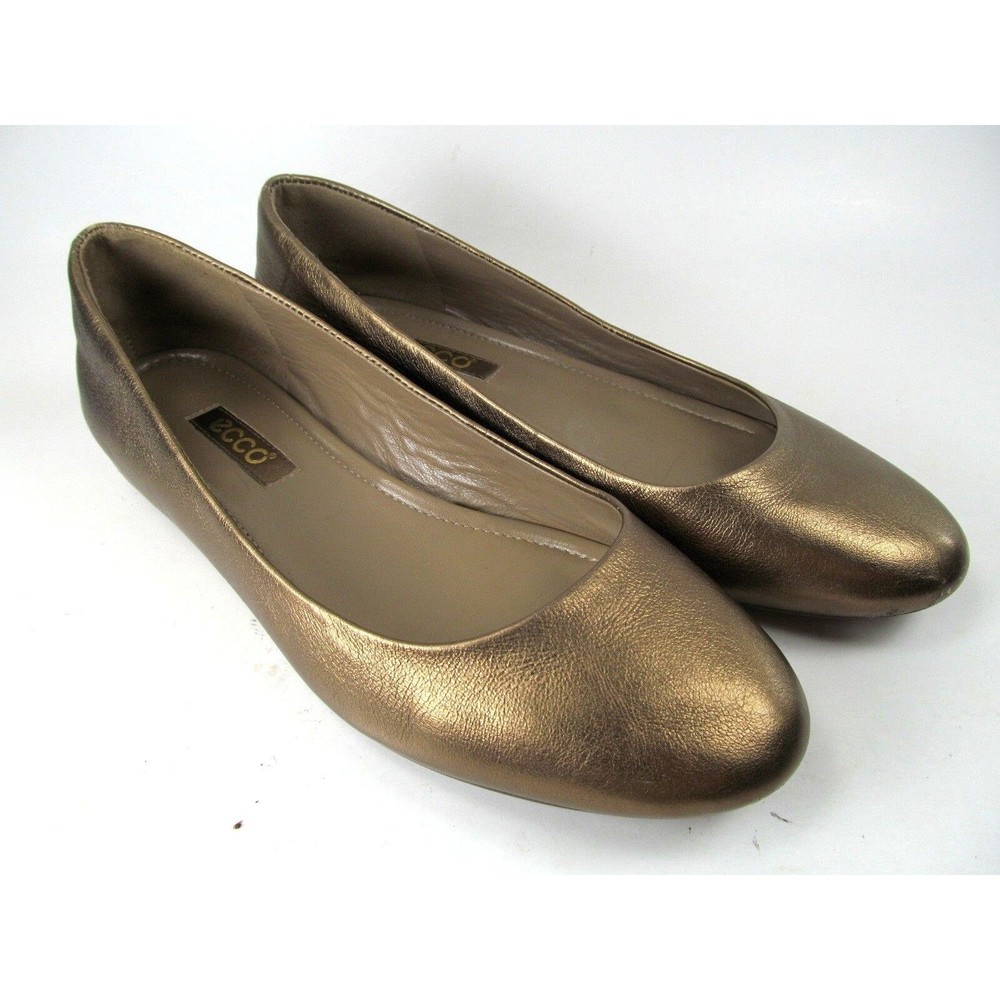 Ecco Flats Gold Color Womens Size 36 US 5 EUC